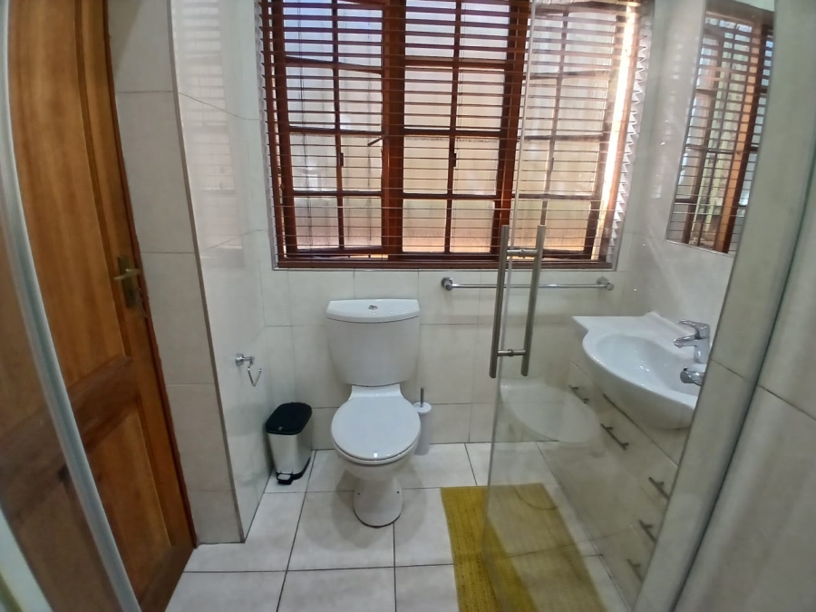 To Let 2 Bedroom Property for Rent in Bedfordview Gauteng