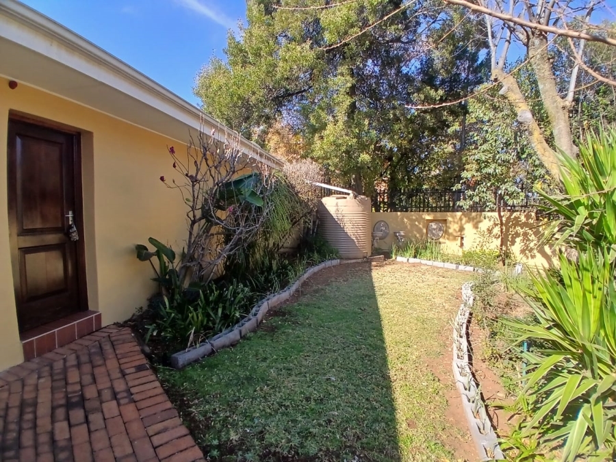 To Let 2 Bedroom Property for Rent in Bedfordview Gauteng