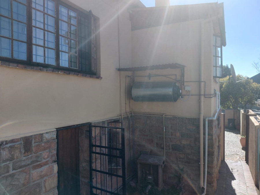 6 Bedroom Property for Sale in Melville Gauteng