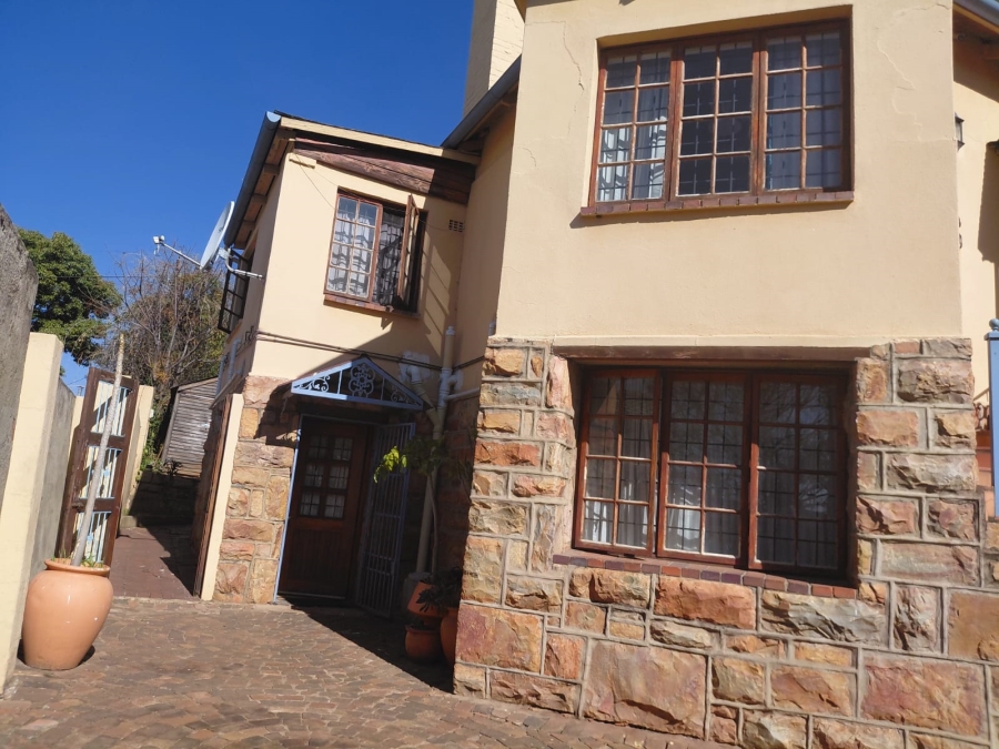 6 Bedroom Property for Sale in Melville Gauteng