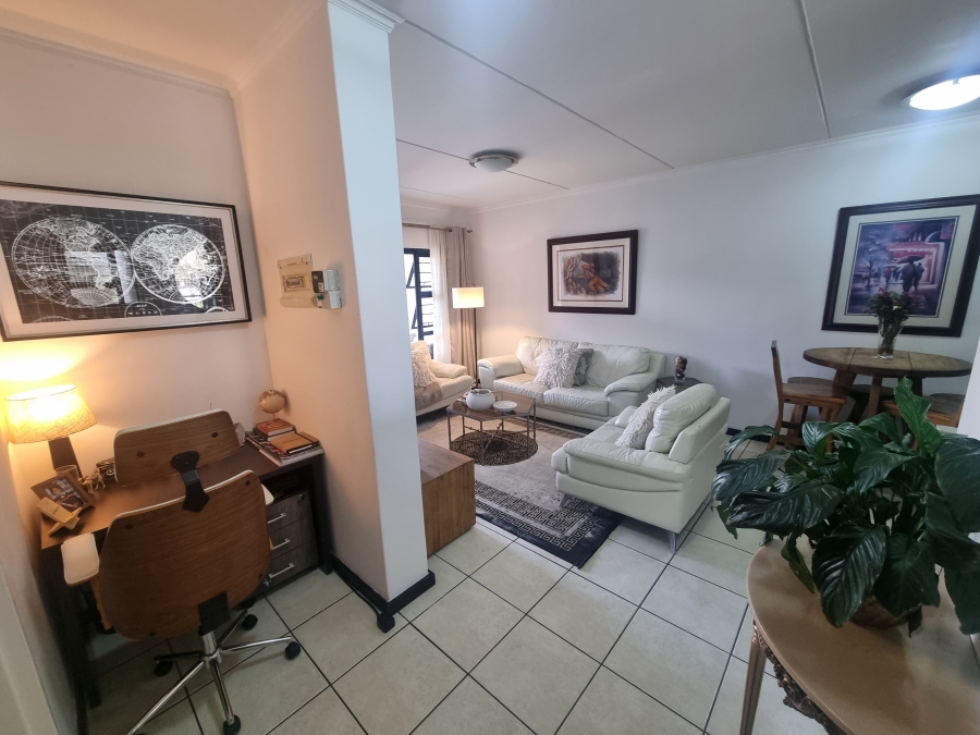 To Let 3 Bedroom Property for Rent in Oakdene Gauteng