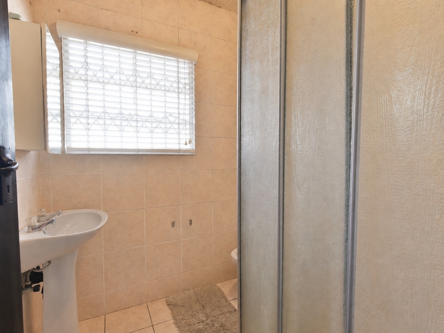 To Let 2 Bedroom Property for Rent in Bassonia Gauteng