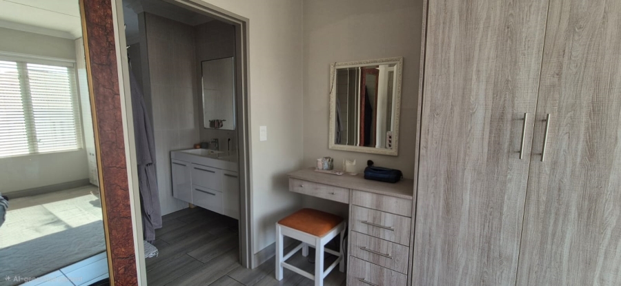 To Let 3 Bedroom Property for Rent in Broadacres Gauteng