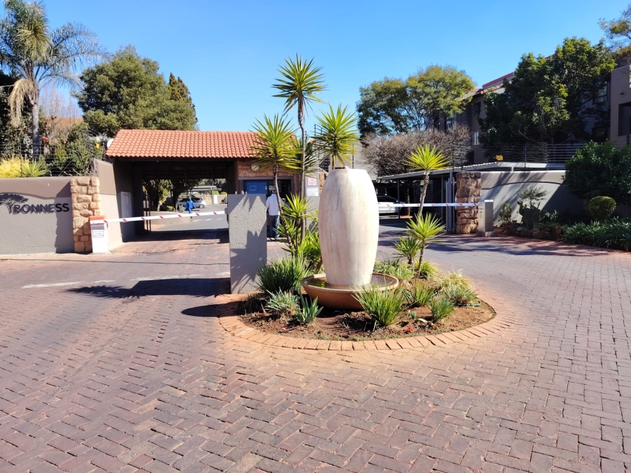 3 Bedroom Property for Sale in Lakefield Gauteng
