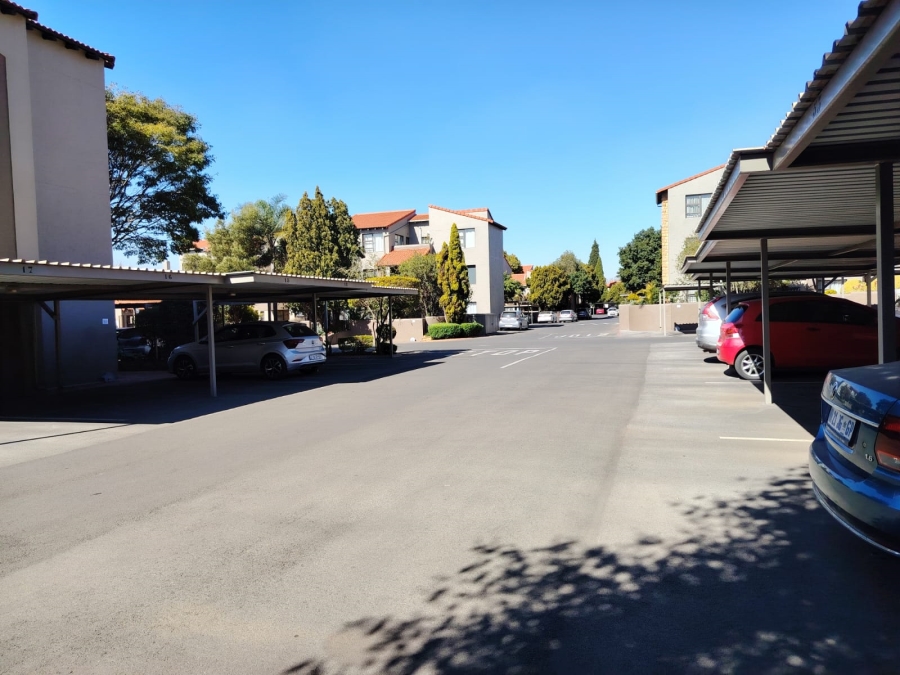 3 Bedroom Property for Sale in Lakefield Gauteng