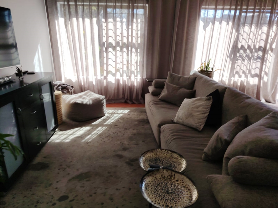 3 Bedroom Property for Sale in Lakefield Gauteng