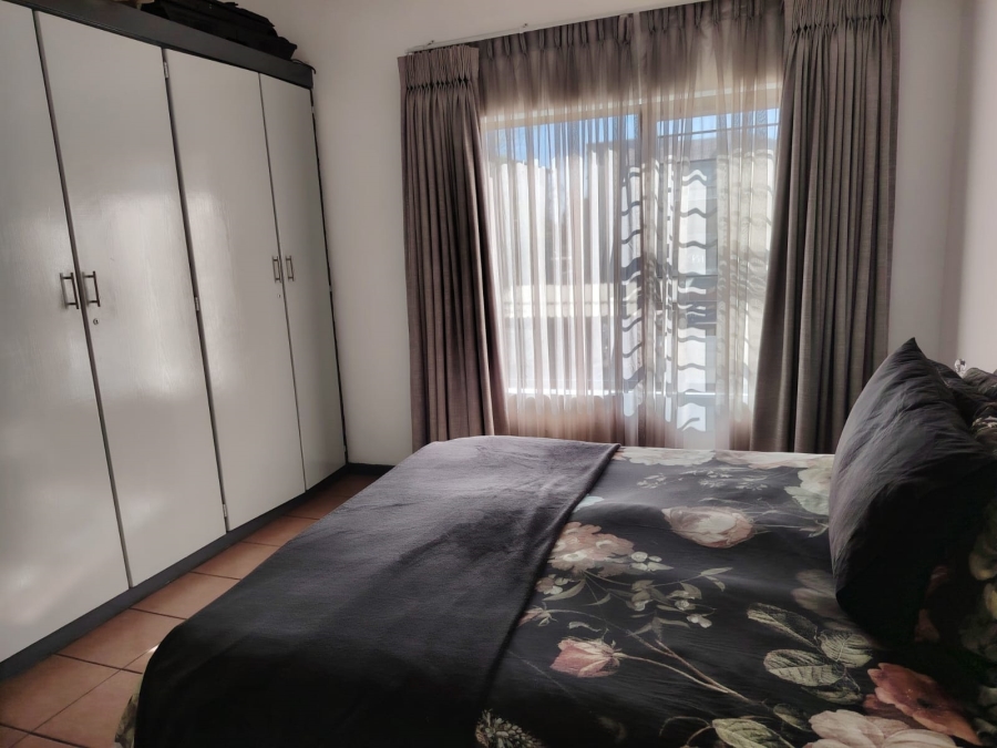 3 Bedroom Property for Sale in Lakefield Gauteng