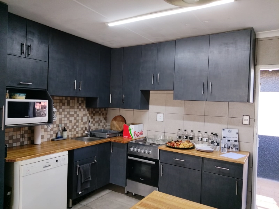 4 Bedroom Property for Sale in Klopperpark Gauteng