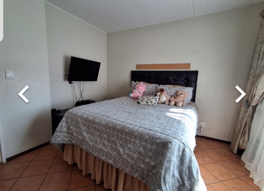 2 Bedroom Property for Sale in Alrode Gauteng
