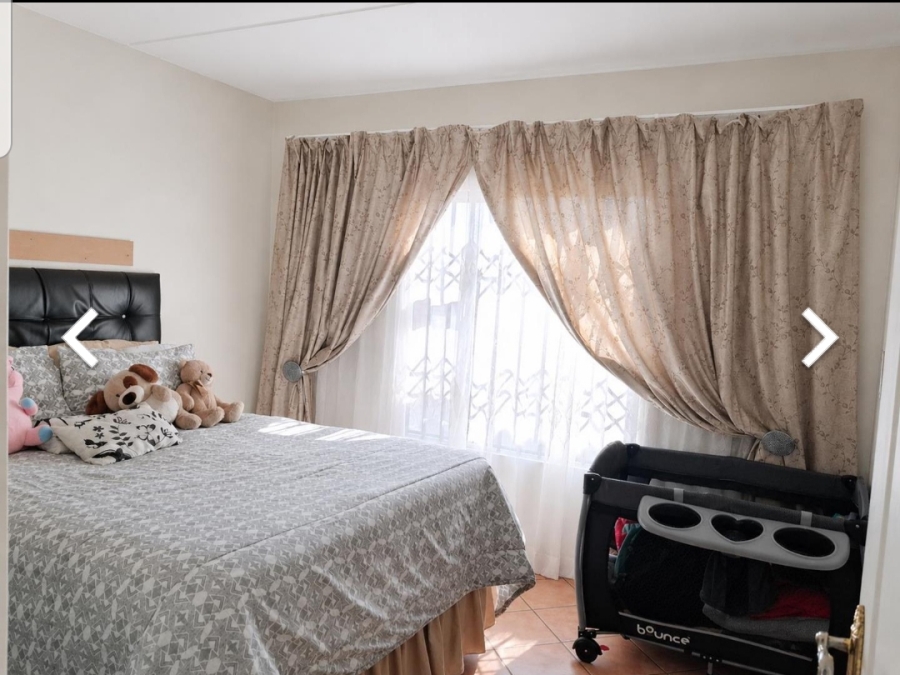 2 Bedroom Property for Sale in Alrode Gauteng