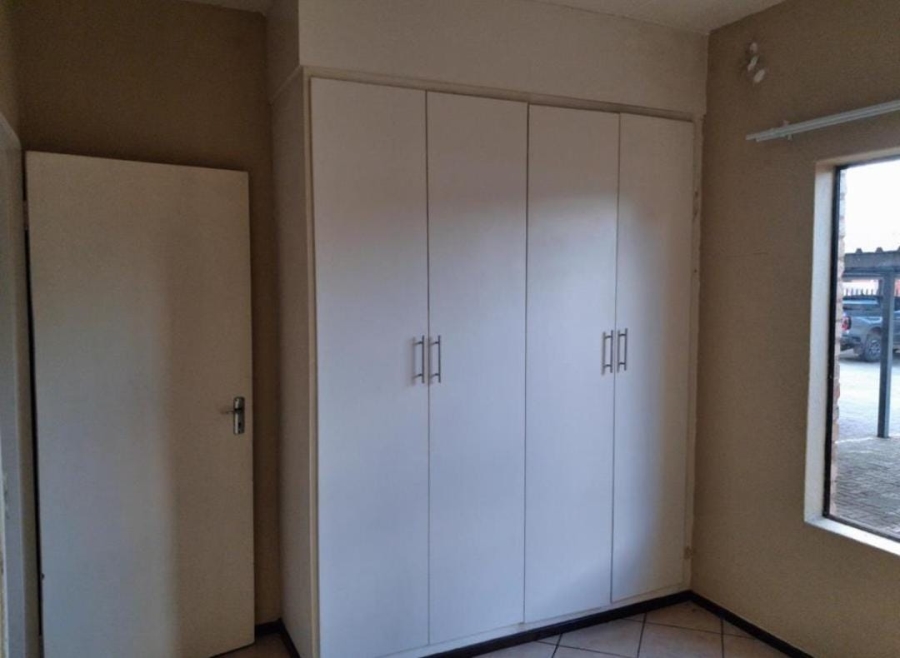 2 Bedroom Property for Sale in Alrode Gauteng