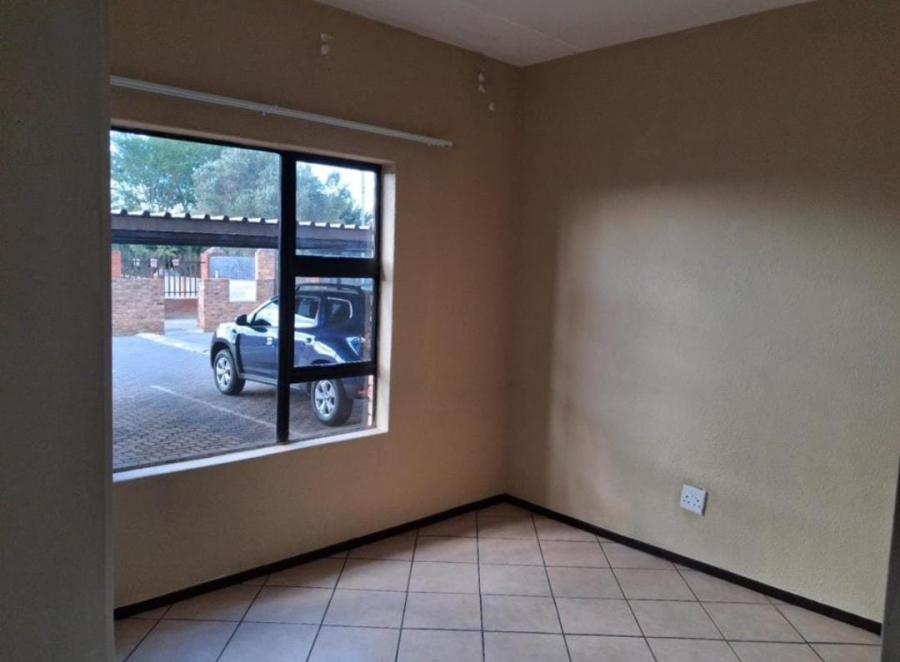 2 Bedroom Property for Sale in Alrode Gauteng