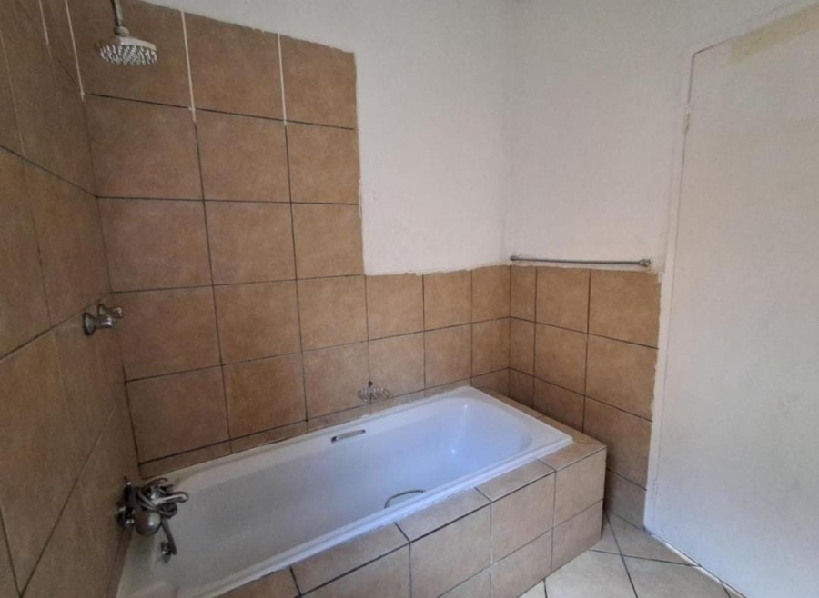 2 Bedroom Property for Sale in Alrode Gauteng
