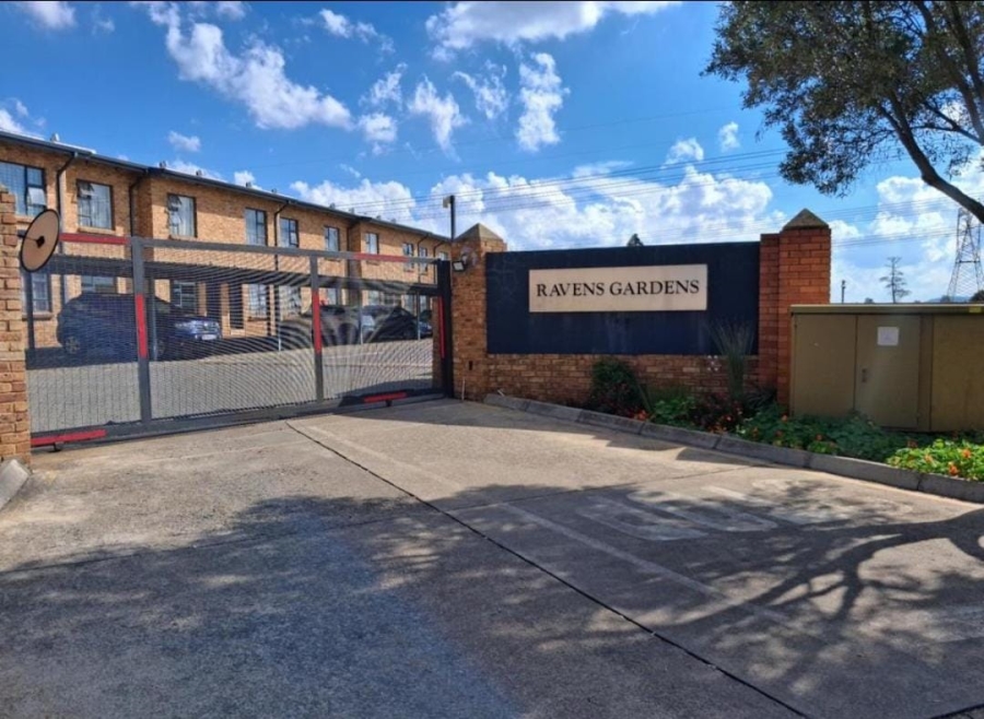 2 Bedroom Property for Sale in Alrode Gauteng