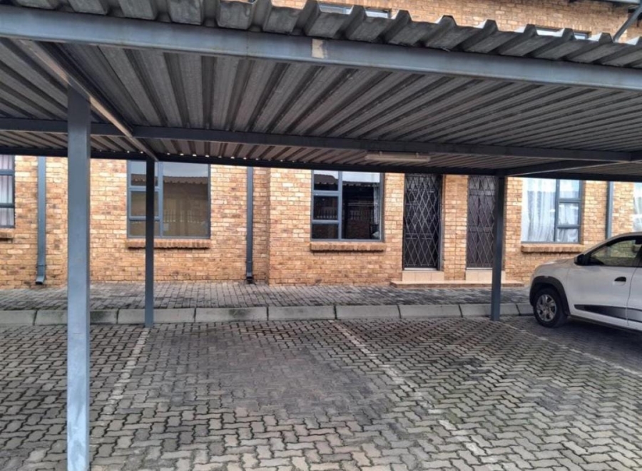 2 Bedroom Property for Sale in Alrode Gauteng