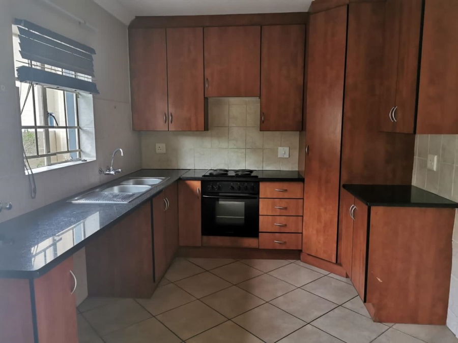 2 Bedroom Property for Sale in Annlin Gauteng