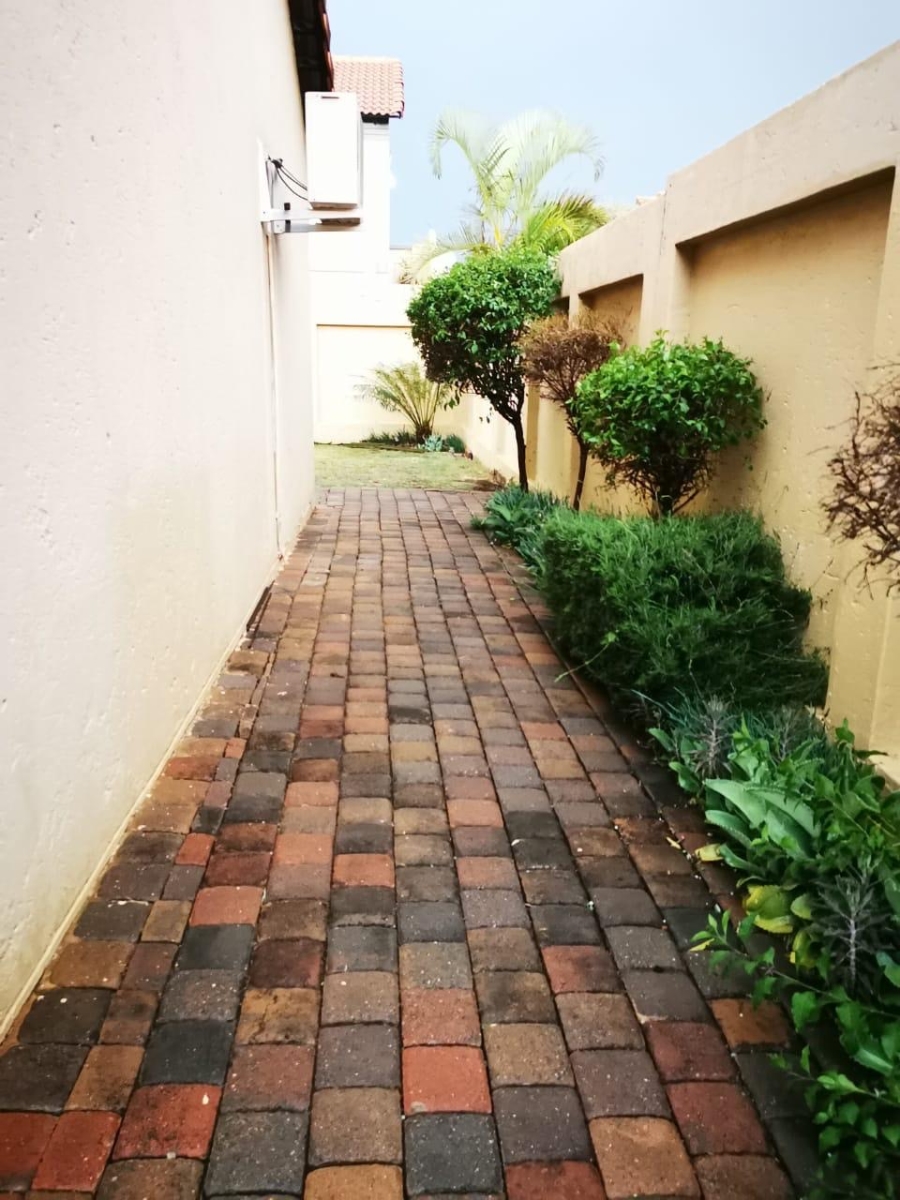 2 Bedroom Property for Sale in Annlin Gauteng
