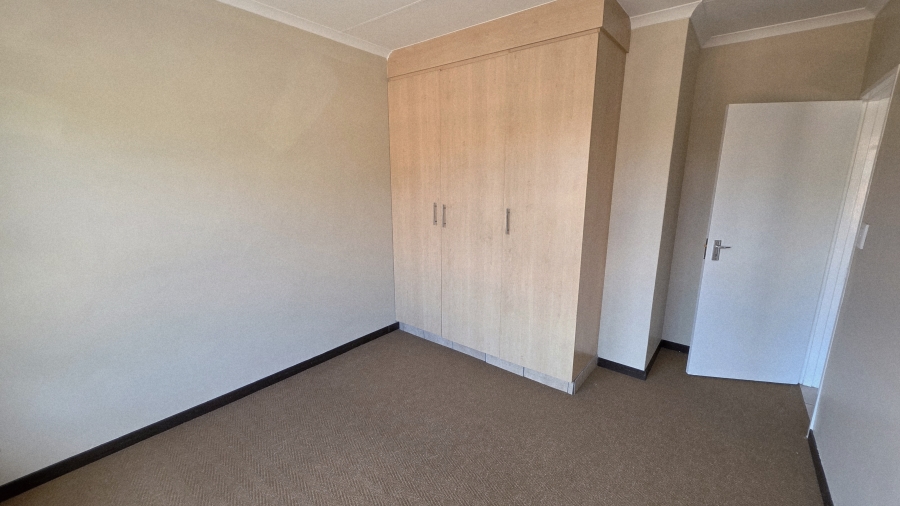 4 Bedroom Property for Sale in Oukraal Estate Gauteng