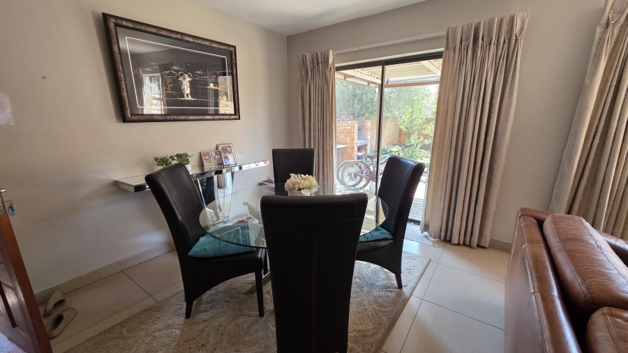4 Bedroom Property for Sale in Oukraal Estate Gauteng