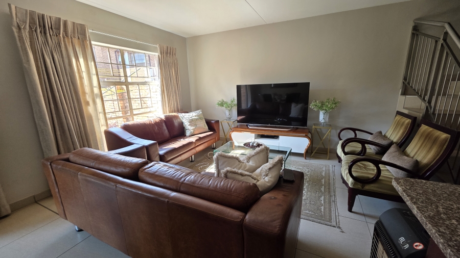 4 Bedroom Property for Sale in Oukraal Estate Gauteng