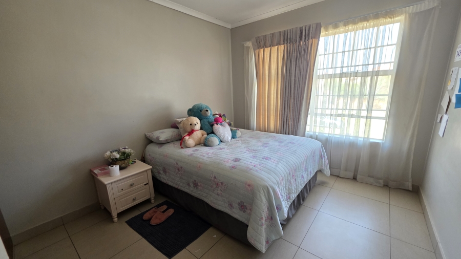 4 Bedroom Property for Sale in Oukraal Estate Gauteng