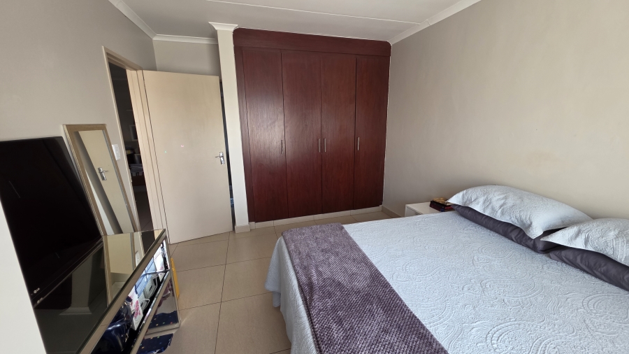 4 Bedroom Property for Sale in Oukraal Estate Gauteng