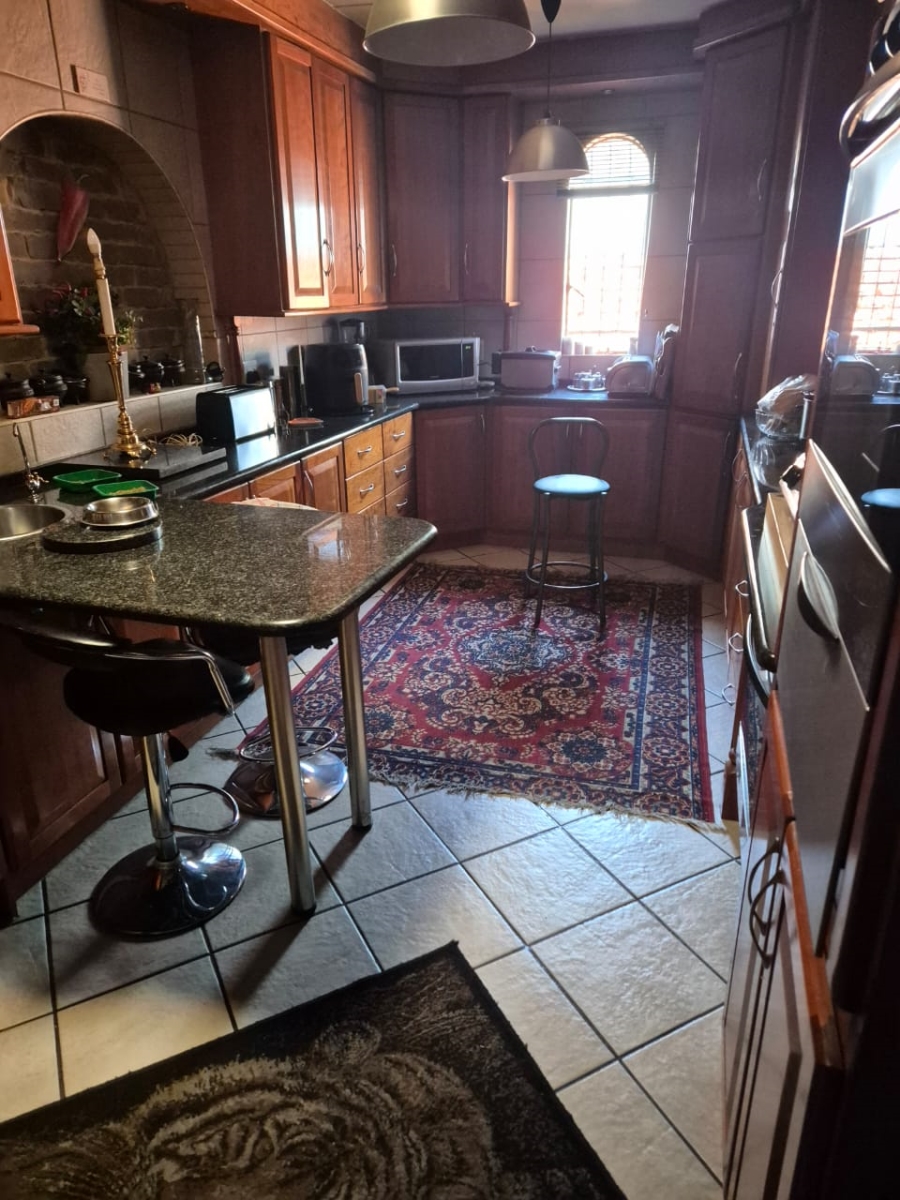 6 Bedroom Property for Sale in Capital Park Gauteng