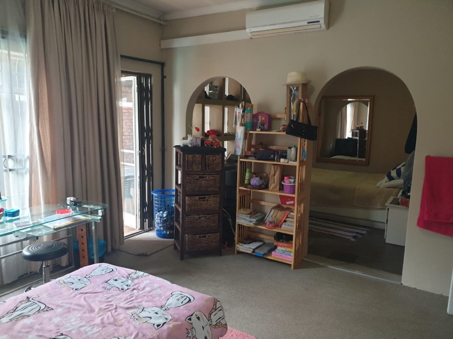 6 Bedroom Property for Sale in Capital Park Gauteng