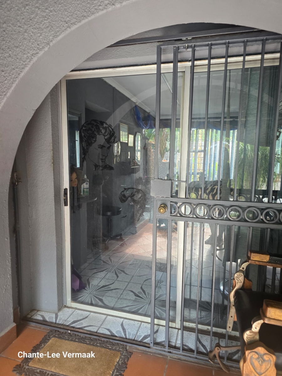 6 Bedroom Property for Sale in Capital Park Gauteng
