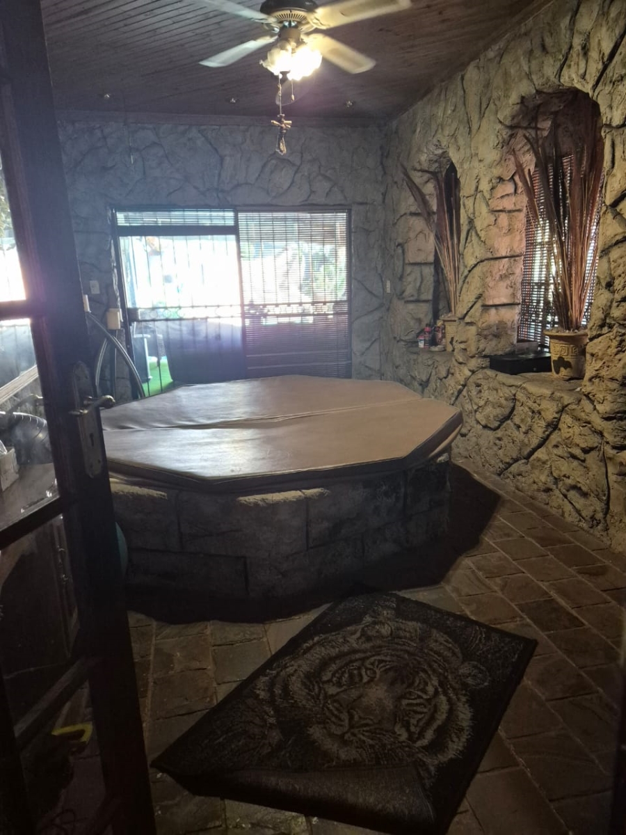 6 Bedroom Property for Sale in Capital Park Gauteng