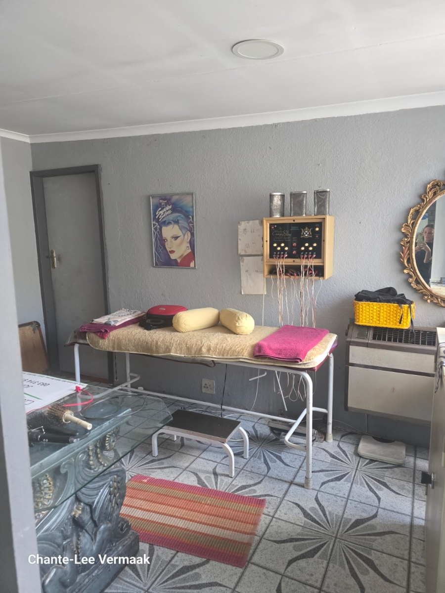 6 Bedroom Property for Sale in Capital Park Gauteng