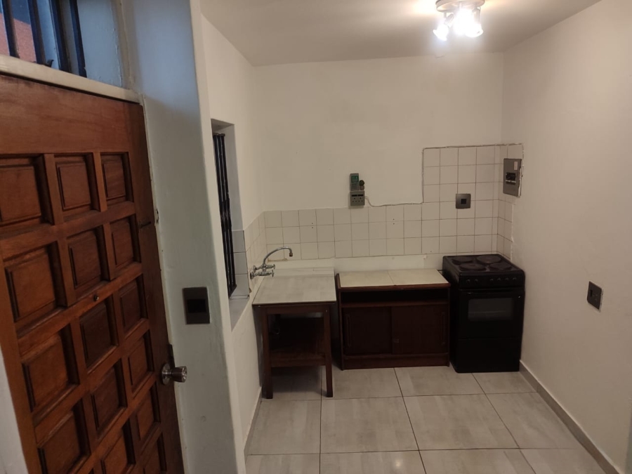 2 Bedroom Property for Sale in Gezina Gauteng