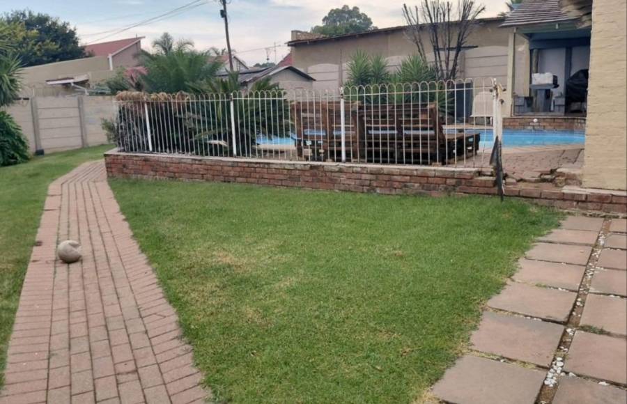 3 Bedroom Property for Sale in Roseacre Gauteng