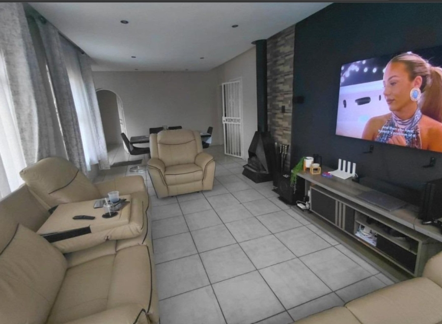 3 Bedroom Property for Sale in Roseacre Gauteng