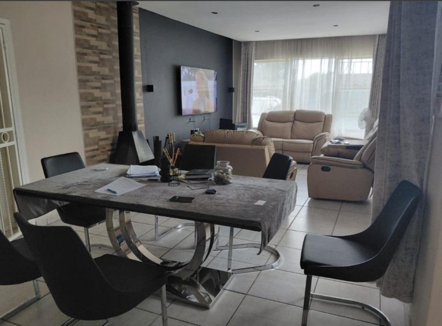3 Bedroom Property for Sale in Roseacre Gauteng