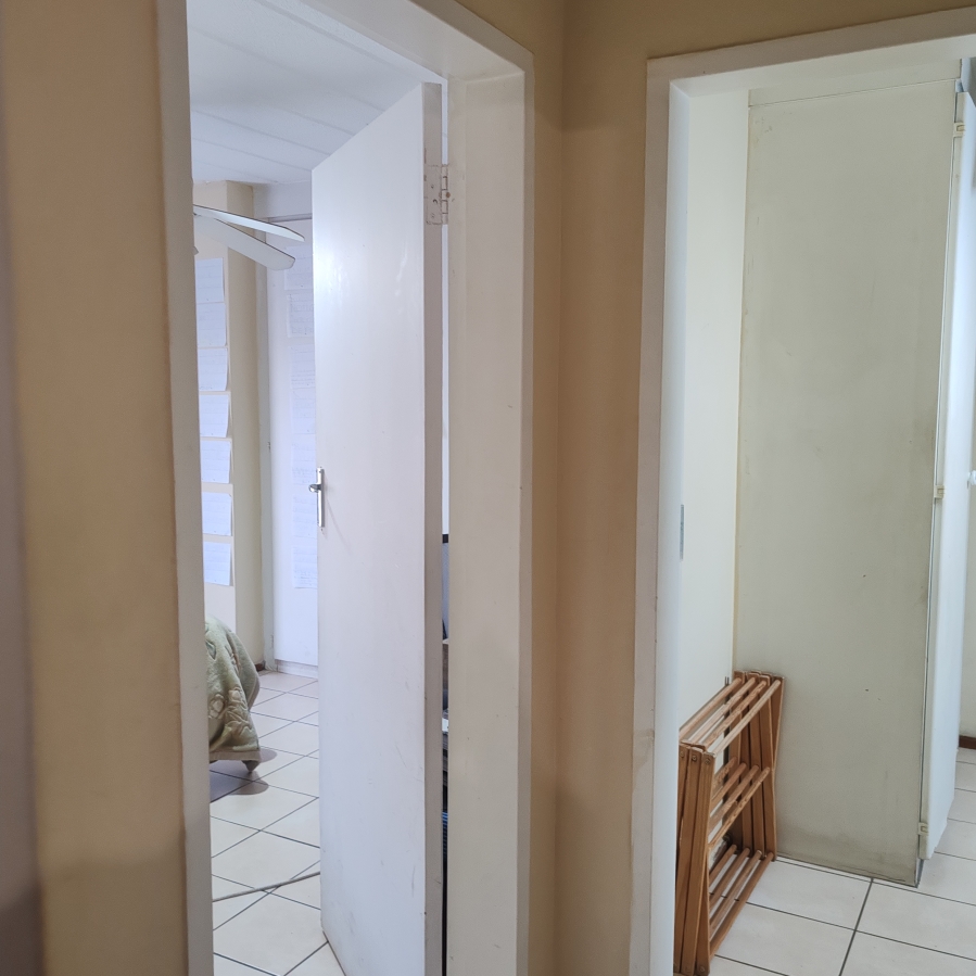 2 Bedroom Property for Sale in Die Hoewes Gauteng
