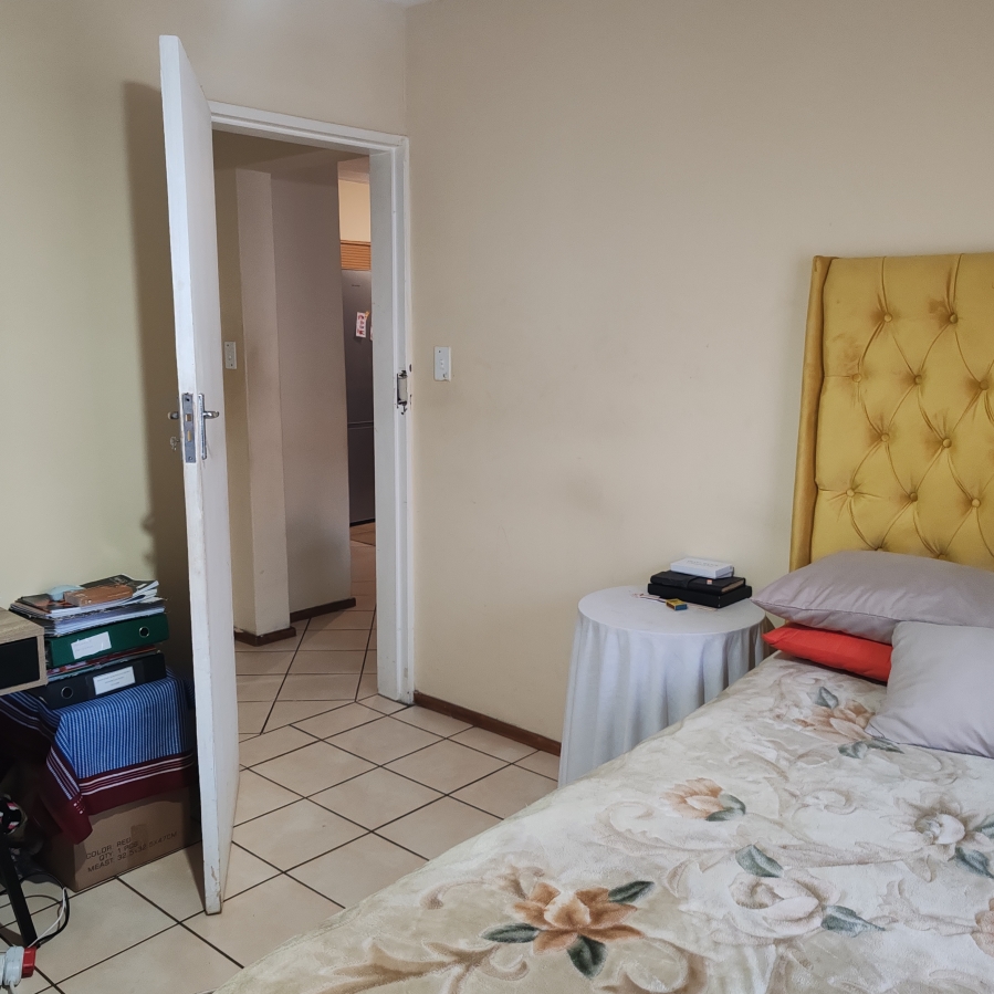 2 Bedroom Property for Sale in Die Hoewes Gauteng