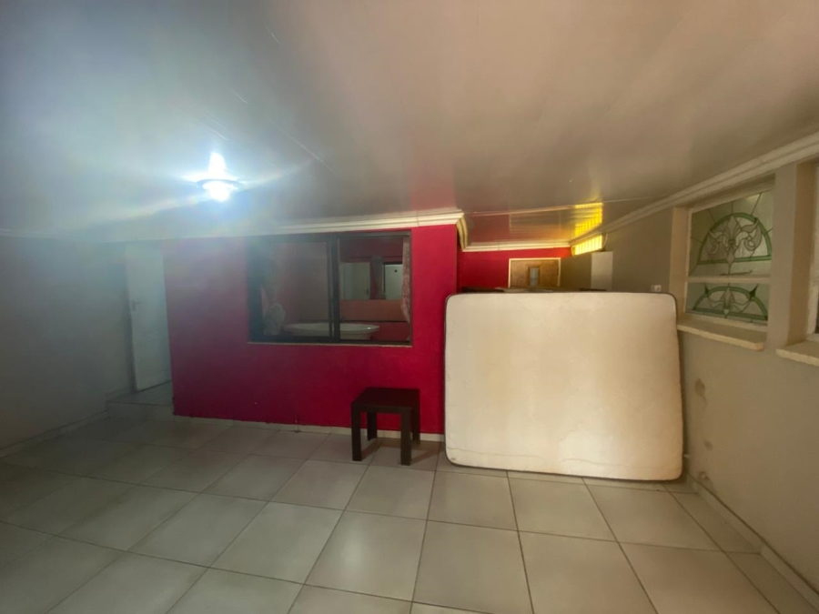 5 Bedroom Property for Sale in Bedworth Park Gauteng