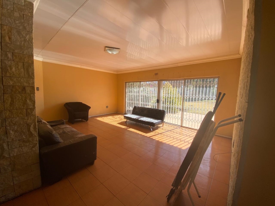 5 Bedroom Property for Sale in Bedworth Park Gauteng