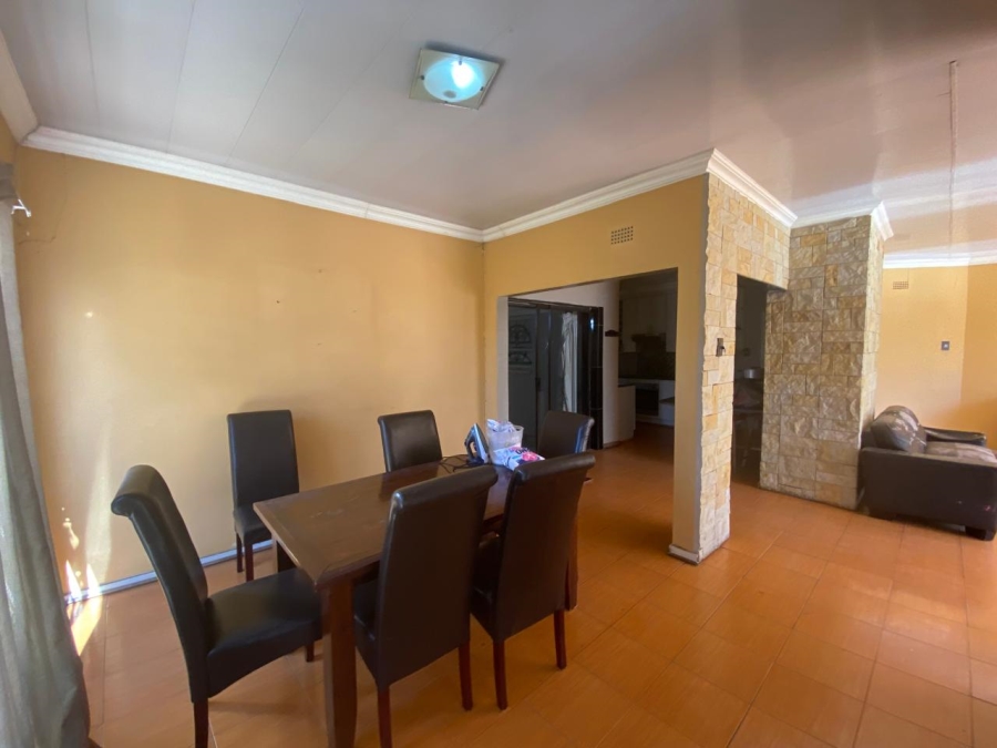 5 Bedroom Property for Sale in Bedworth Park Gauteng