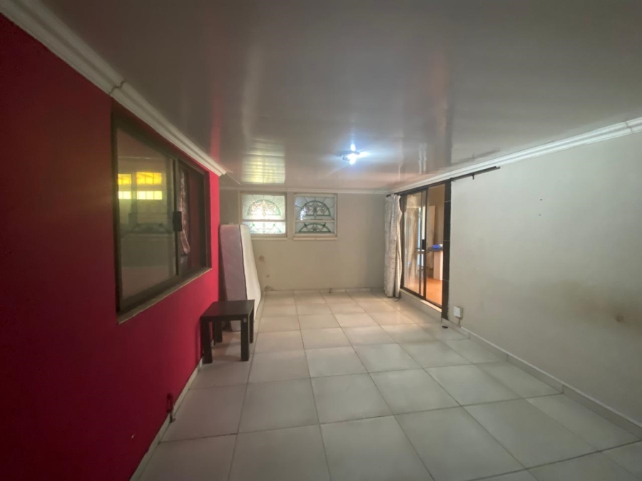 5 Bedroom Property for Sale in Bedworth Park Gauteng