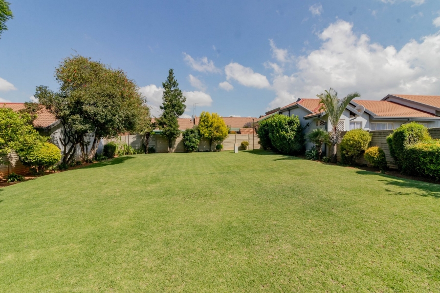 3 Bedroom Property for Sale in Glen Marais Gauteng