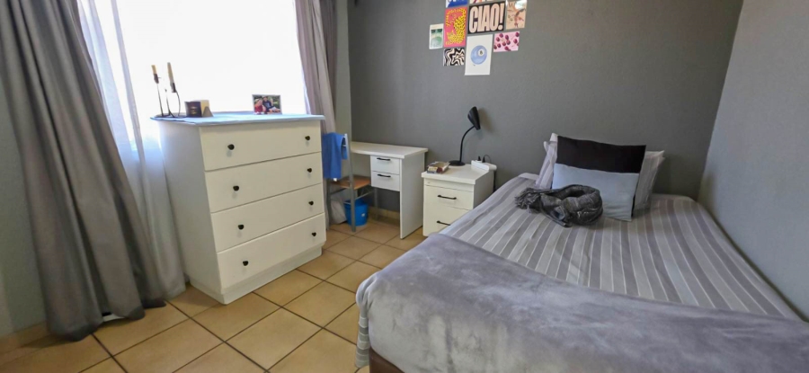 3 Bedroom Property for Sale in Glen Marais Gauteng