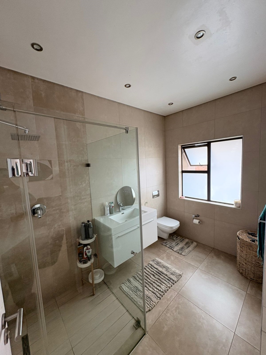 2 Bedroom Property for Sale in Lenasia Gauteng