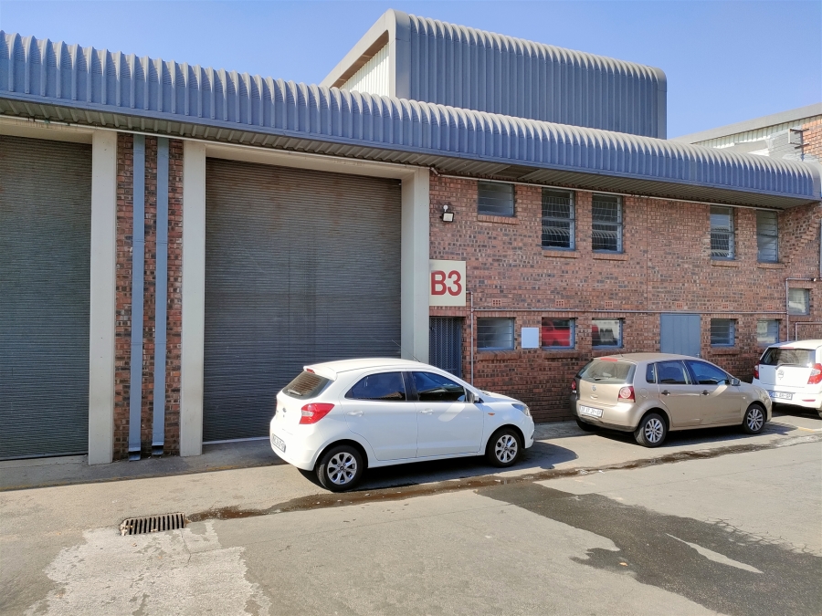 To Let Commercial Property for Rent in Strijdom Park Gauteng