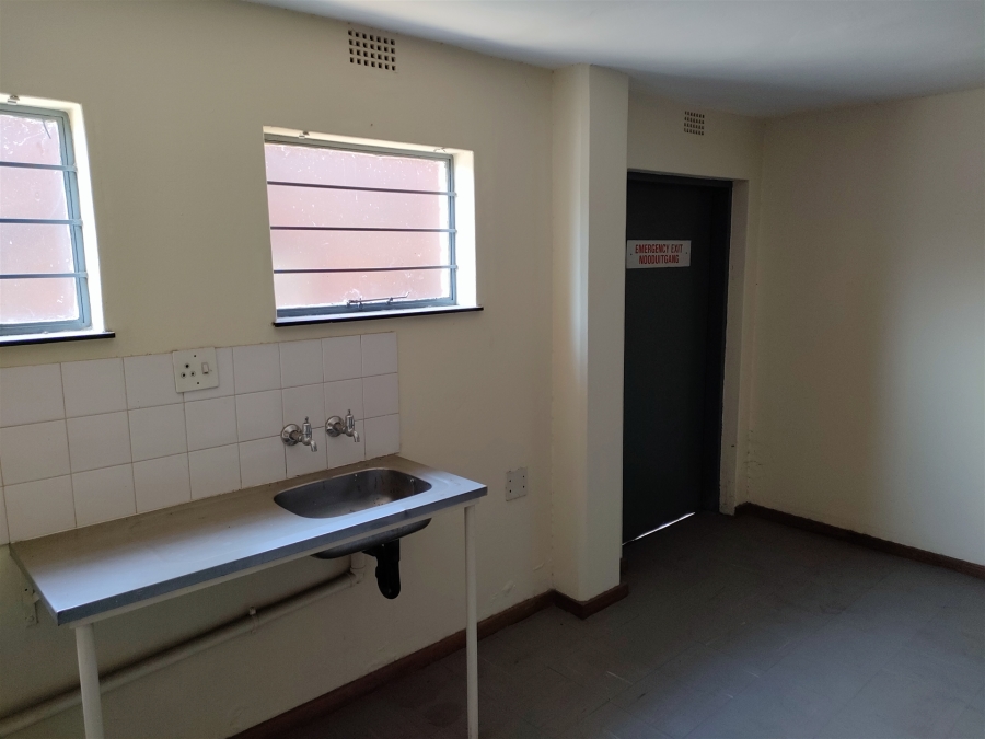 To Let Commercial Property for Rent in Strijdom Park Gauteng