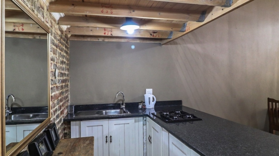 To Let 1 Bedroom Property for Rent in Unitas Park Gauteng