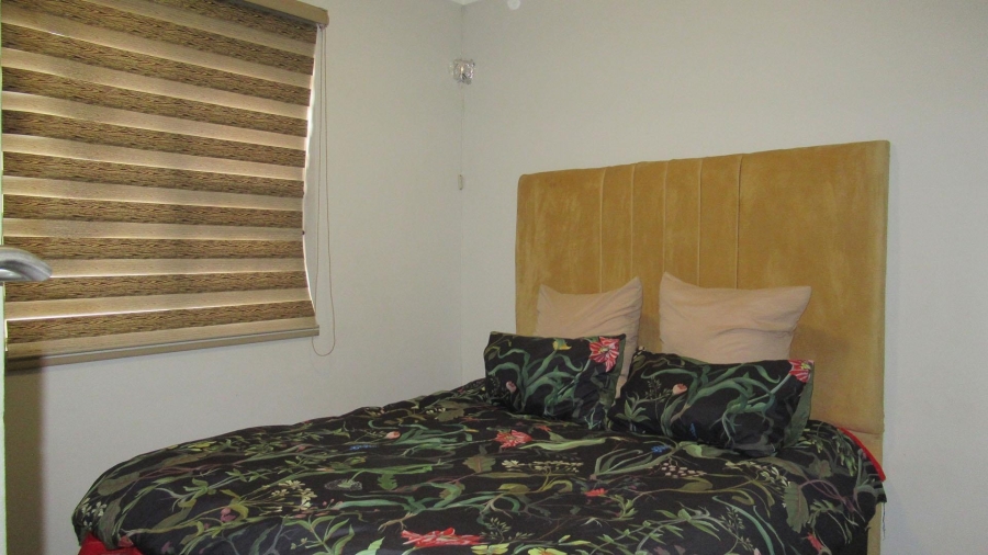 2 Bedroom Property for Sale in Protea Glen Gauteng