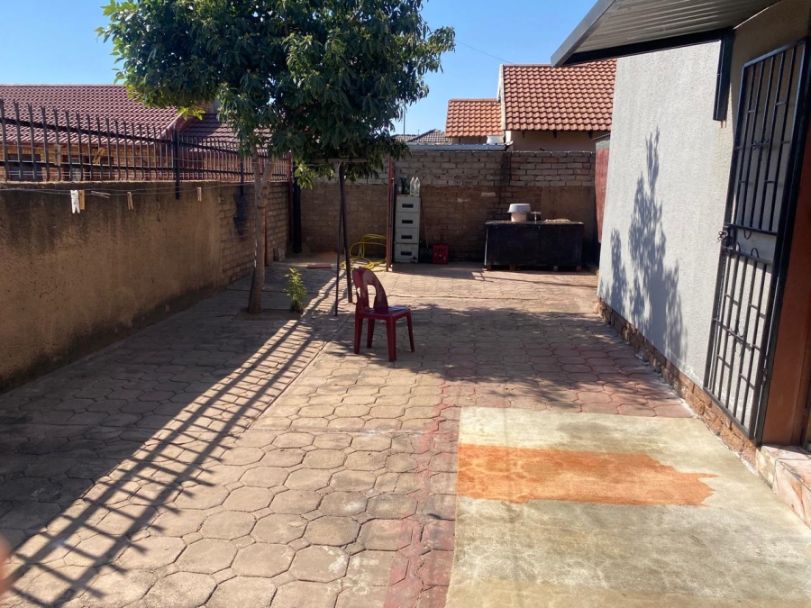 2 Bedroom Property for Sale in Mabopane Gauteng