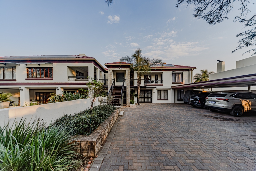 4 Bedroom Property for Sale in Silver Lakes Golf Estate Gauteng